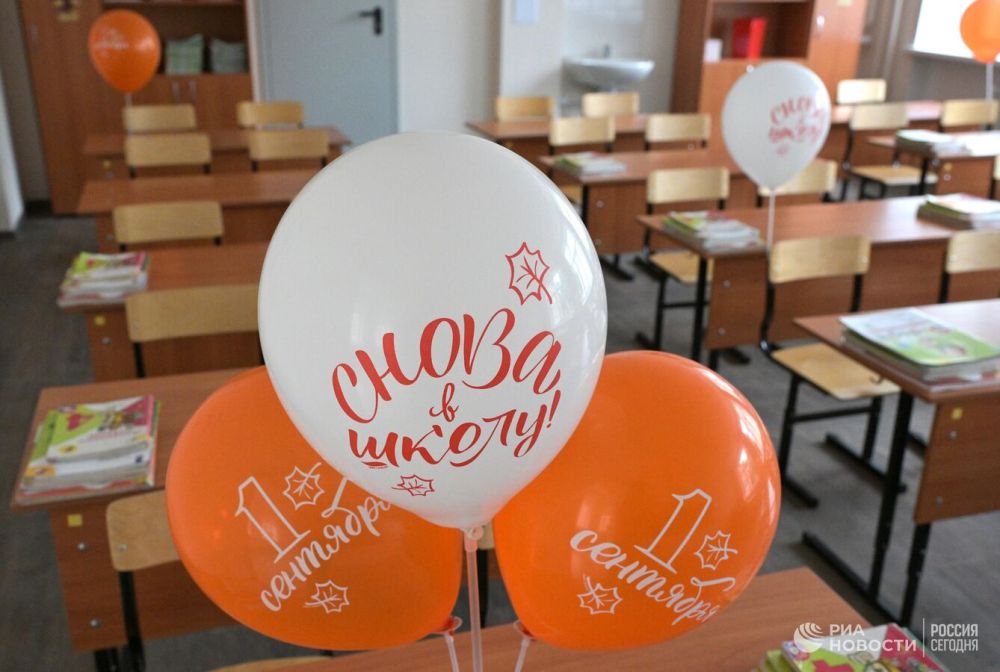 Школы в Донецке проводят линейки, несмотря на обстрелы