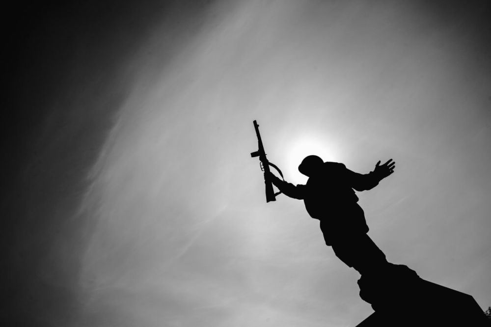 Денис Григорюк: В детстве праздники вроде 9 мая и Дня освобождения Донбасса воспринимались, как само собой разумеющееся, данность