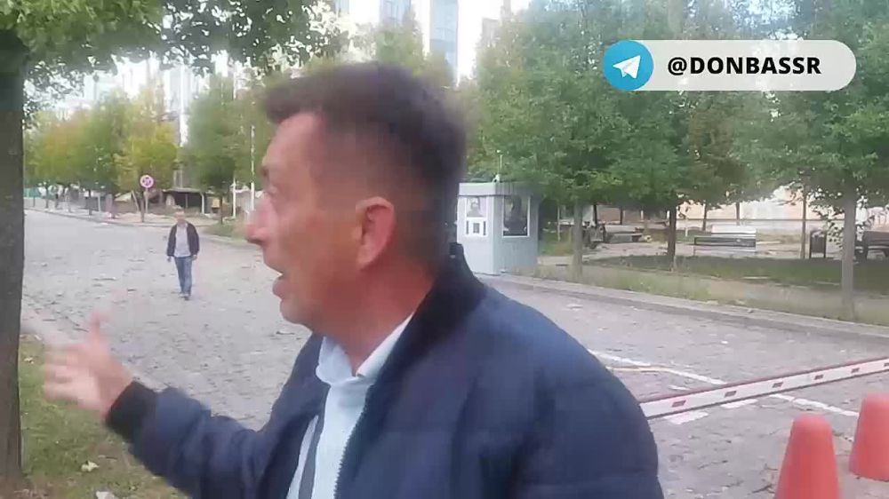 Обстрелом здания в центре Донецка ВСУ пытаются запугать дончан - Уверен волонтер Андрей Лысенко