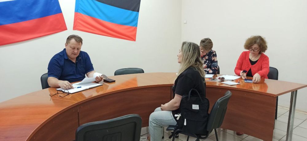 Сегодня, 25 сентября, в администрации Киевского района г. Донецка прошел личный прием главы администрации Киевского района г. Донецка - Валентина Левченко