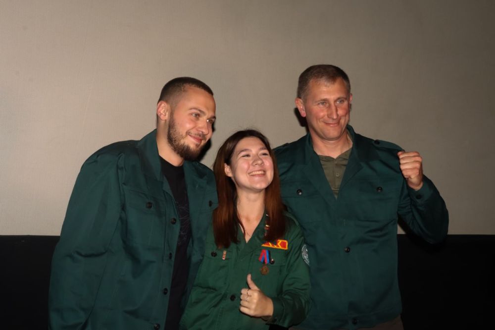 Студенческие отряды ДНР посмотрели фильм РСО «ВОЗРОЖДЕНИЕ: хроники студотрядов»