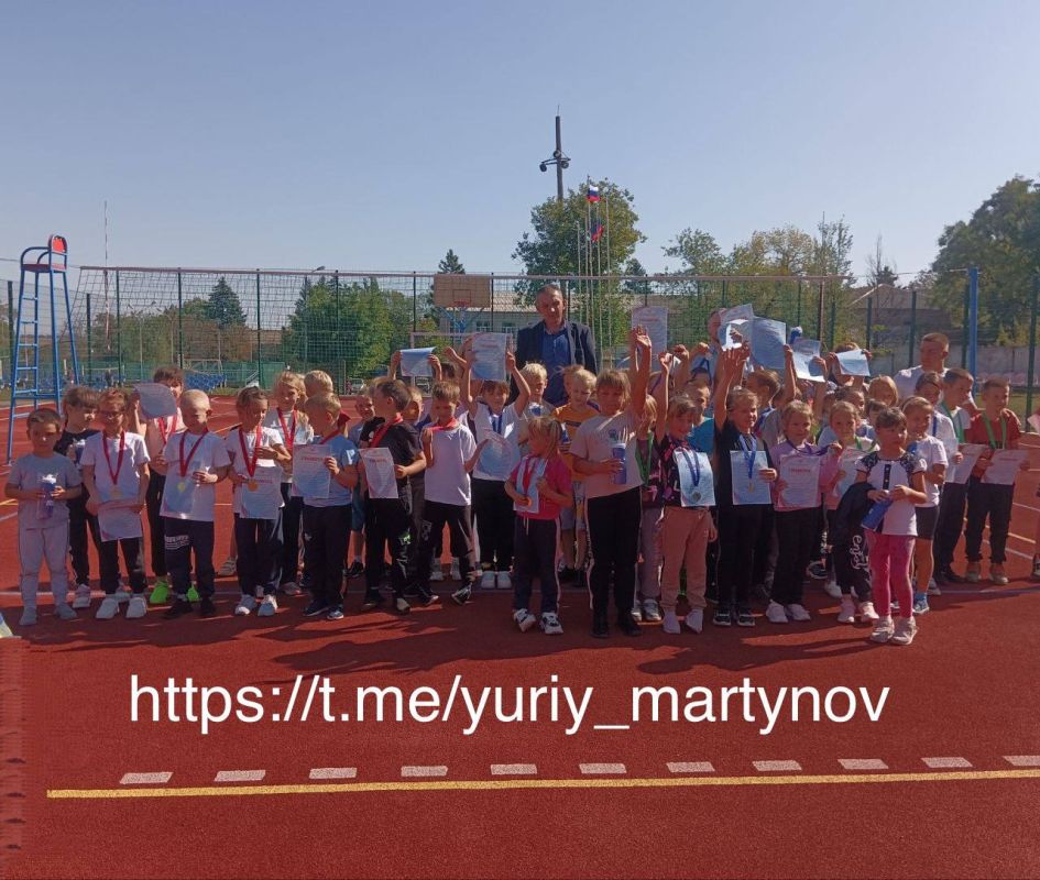 Юрий Мартынов: В Володарском при содействии Всероссийской политической партии «Единая Россия» прошел настоящий праздник спорта и здорового образа жизни, посвященный Дню воссоединения Донецкой Народной Республики с Российской Федерацией