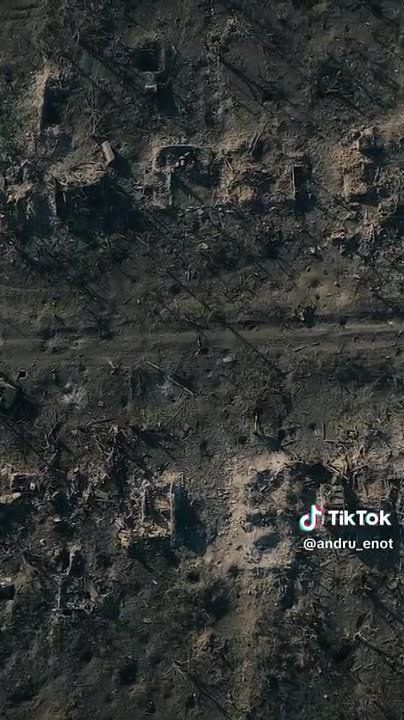 Чингис Дамбиев: Вид с коптера. Лунные пейзажи возле Авдеевки на Донецком направлении