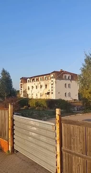 Виктория Мельникова: Израненный Иверский монастырь недалеко от Донецкого аэропорта…на его счету десятки попаданий и отметин от снарядов