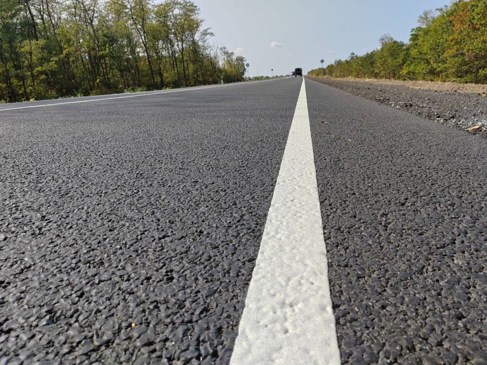 Марат Хуснуллин: Сегодня после капремонта открыли движение по автодороге, которая является частью востребованного логистического маршрута, соединяющего Донецк и Азовское побережье