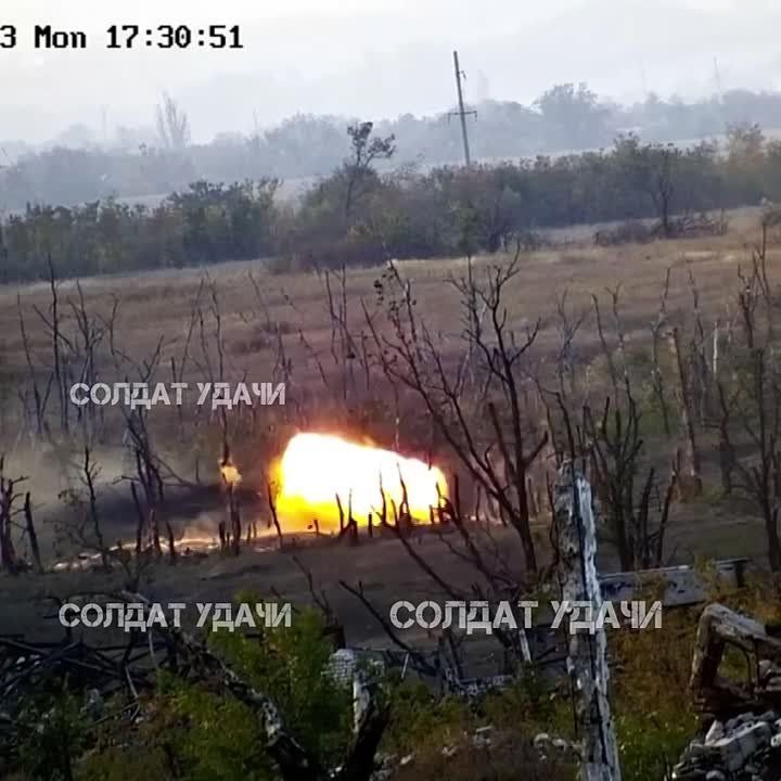 Евгений Лисицын: Видимо банки с огурцами закончились, теперь в ход пошли автоматы