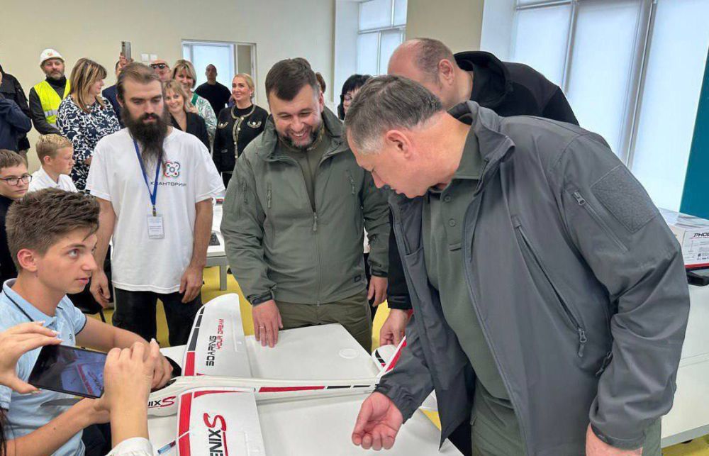 Марат Хуснуллин проверил исполнение мероприятий программы социально-экономического развития и посетил ряд объектов инфраструктуры в Мариуполе