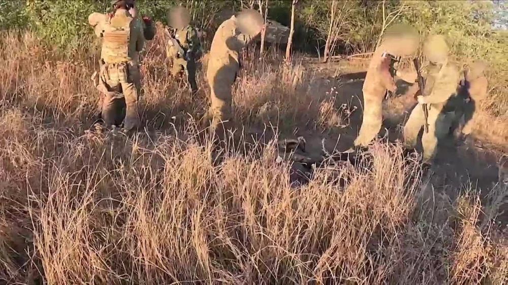 Под Донецком нашим разведчикам сдались в плен бойцы ВСУ всем опорным пунктом