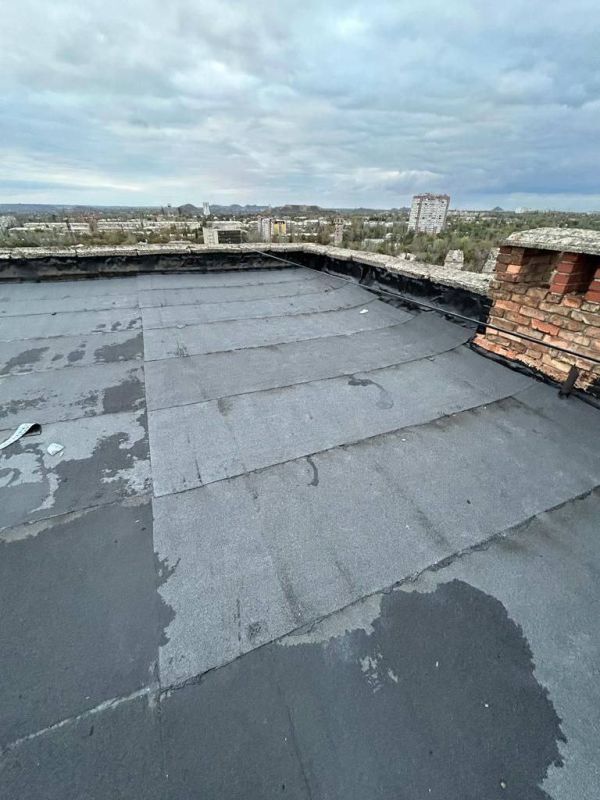 Василий Ткачук: Силами подрядной организации шеф-региона города Москвы завершены работы по ремонту мягкой кровли домов 36 и 40 по проспекту Ильича