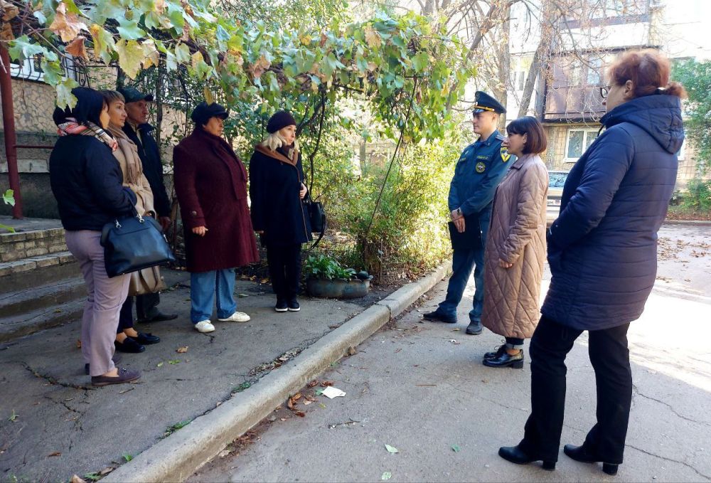 Татьяна Темникова: Продолжаются сходы с жителями Ленинского района города Донецка