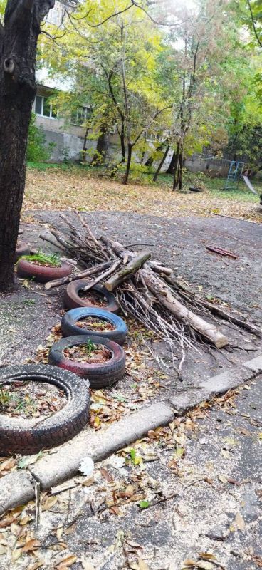 Василий Ткачук: Сегодня сотрудники муниципального унитарного предприятия администрации города Донецка "Управляющая компания Калининского района г.Донецка"