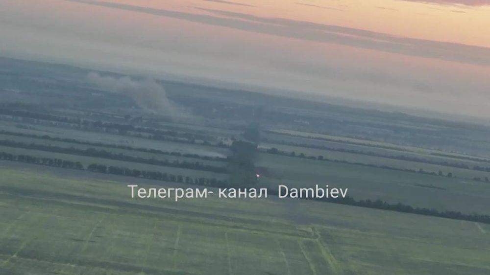 Евгений Лисицын: Российский "Солнцепек" выжигает позиции укронацистов в посадках у Урожайного на Южно-Донецком фронте