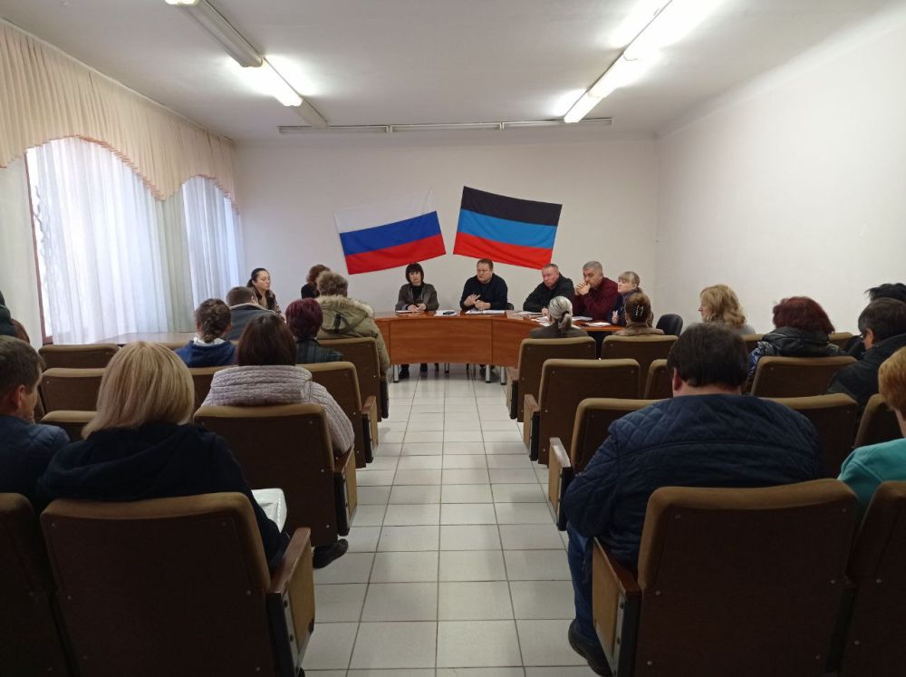 В администрации Киевского района г. Донецка, 18 октября, состоялось очередное аппаратное совещание