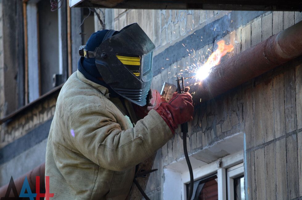 Пройти отопительный сезон ДНР помогут 155 бригад из регионов-шефов