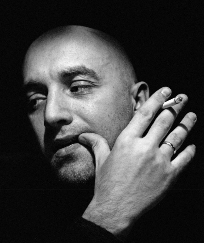 БОЕВЫЕ ЗА(Г)РОТЫ. Кумиры правого движа нулевых и десятых - рэп-группа ГРОТ, как и требовалось ожидать, выдала антивоенный...