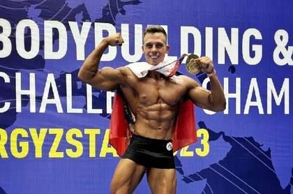 Культурист из ДНР взял золото на международных соревнованиях по бодибилдингу