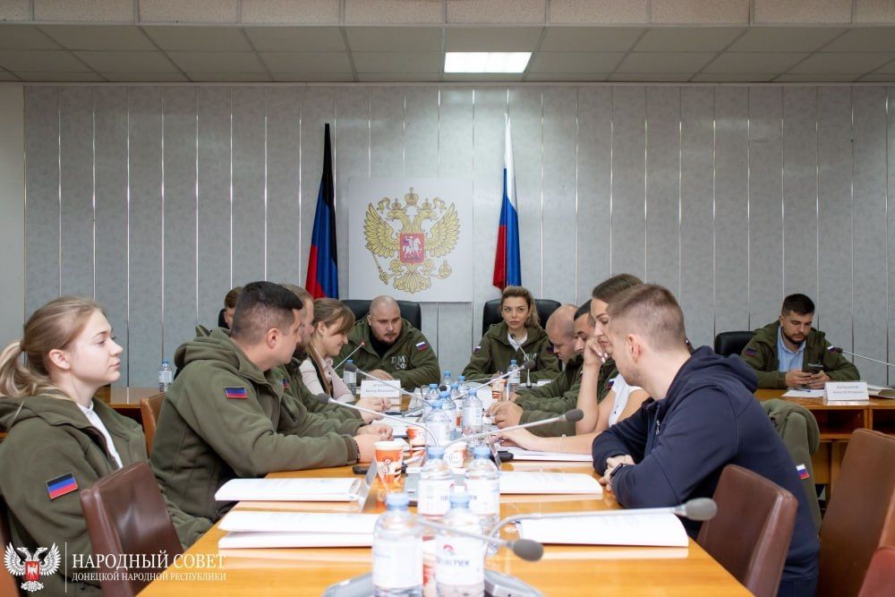 В стенах Донецкого государственного университета прошло заседание круглого стола в рамках Соглашения между Молодежным...