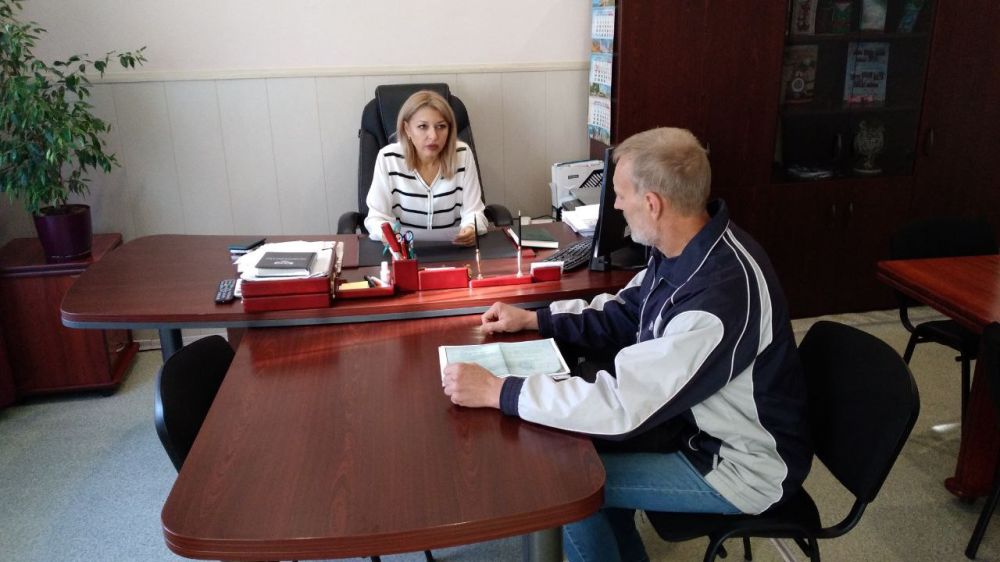 Юрий Будрин: Личный прием граждан. Сегодня, 7 ноября, в администрации Кировского района Донецка прошел личный прием граждан. Прием провела заместитель главы администрации Кировского района г. Донецка Петрушина Юлия Владимировна