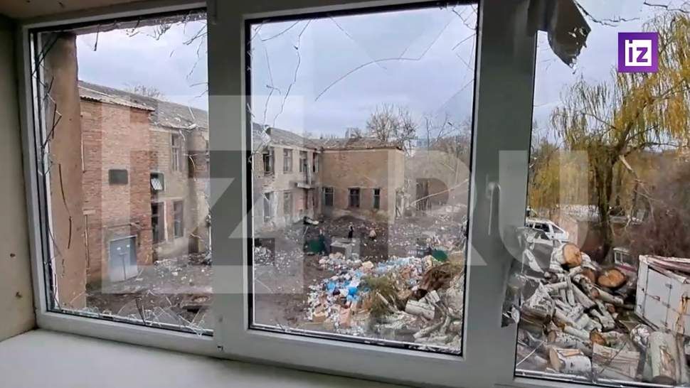 «Известия» показали последствия обстрела больницы в Донецке со стороны ВСУ