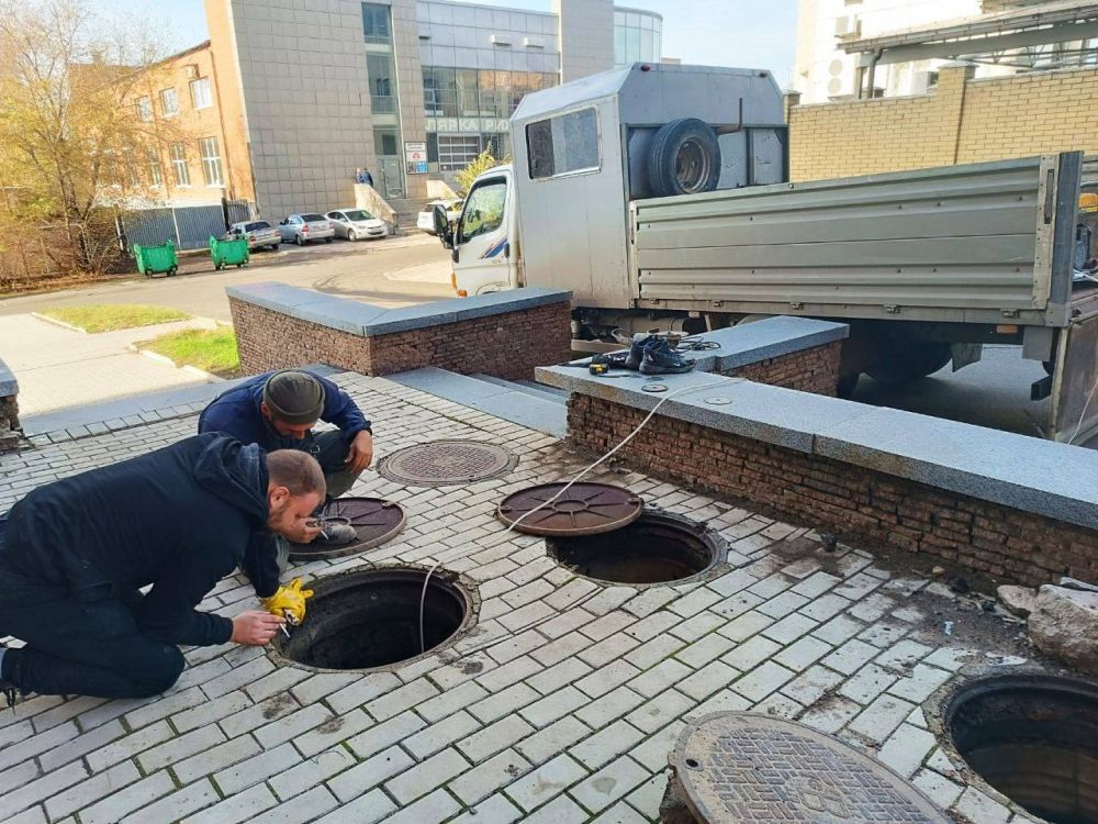 Василий Ткачук: Сегодня силами подрядной организации г.Москва ведутся работы по ликвидации утечки на водопроводе д=100 мм по адресу: