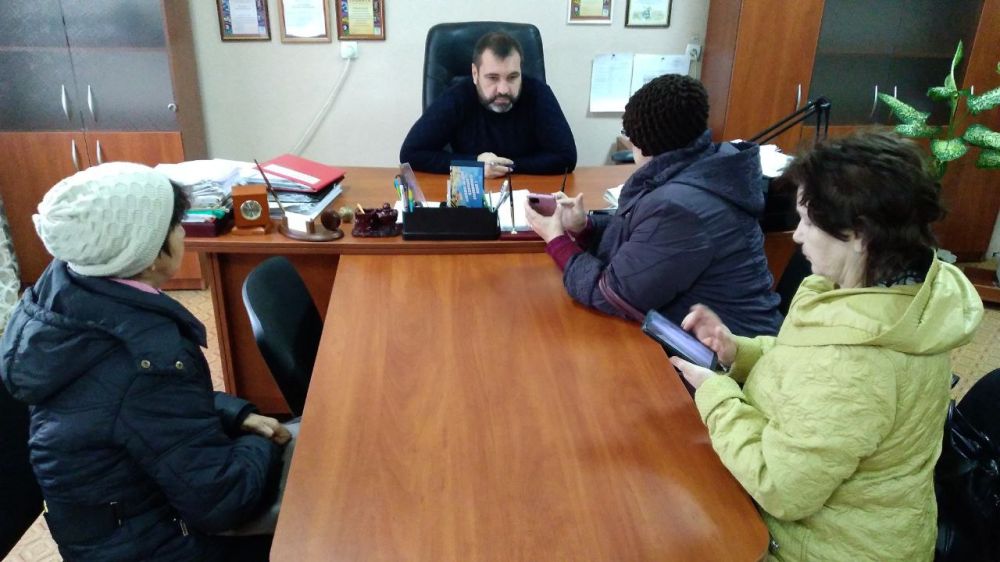 Юрий Будрин: Прием граждан.. Сегодня, 9 ноября, в администрации Кировского района Донецка прошел личный прием граждан. Прием провел заместитель главы администрации Кировского района Донецка Андрей Лазаренко