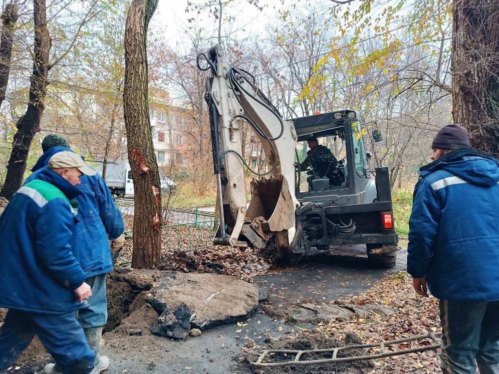 Василий Ткачук: Сегодня силами подрядной организации г.Москва и водопроводно-канализационной службы № 6 (Калининский...
