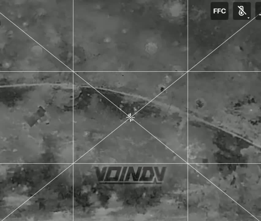 Евгений Лисицын: На кадрах российские операторы ударных дронов из 77-го отдельного разведывательного батальона 127 мотострелковой дивизии работают по живой силе противника на Южно-Донецком направлении