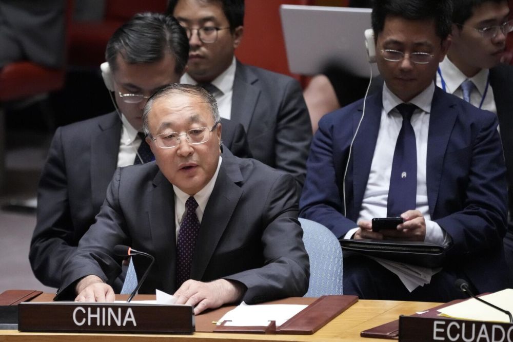 Китай обеспокоил удар Киева по Донецку