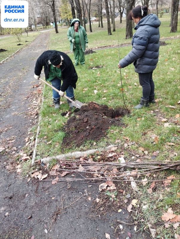 Юрий Будрин: Благоустройства города.. Кировский район становится красивее и благодаря партпроекту Единой России «Городская среда».Муниципальным унитарным предприятием