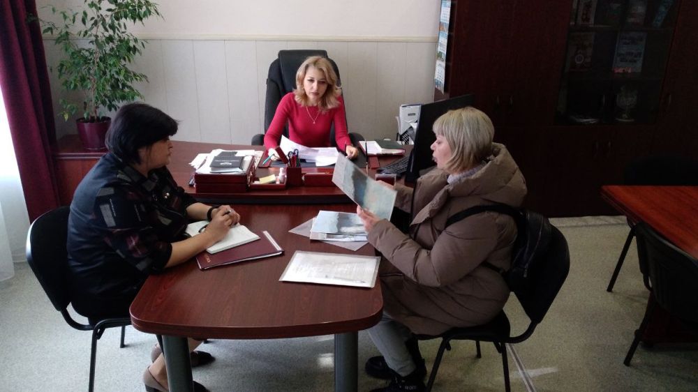 Юрий Будрин: Прием граждан. Сегодня, 16 ноября, в администрации Кировского района Донецка прошел личный прием граждан. Прием провела заместитель главы администрации Кировского района г. Донецка Петрушина Юлия Владимировна