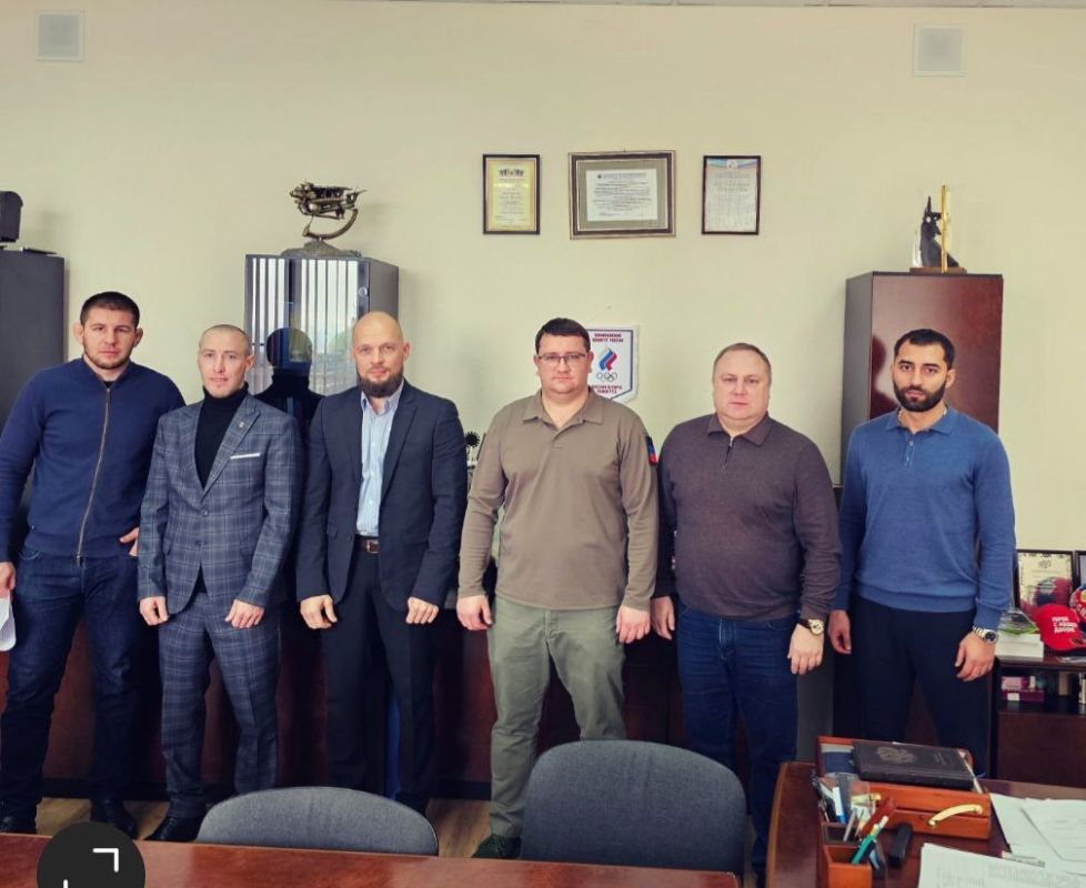 Юрий Мартынов: На прошлой неделе принял участие в заседании комитета Народного совета Донецкой Народной Республики по ...