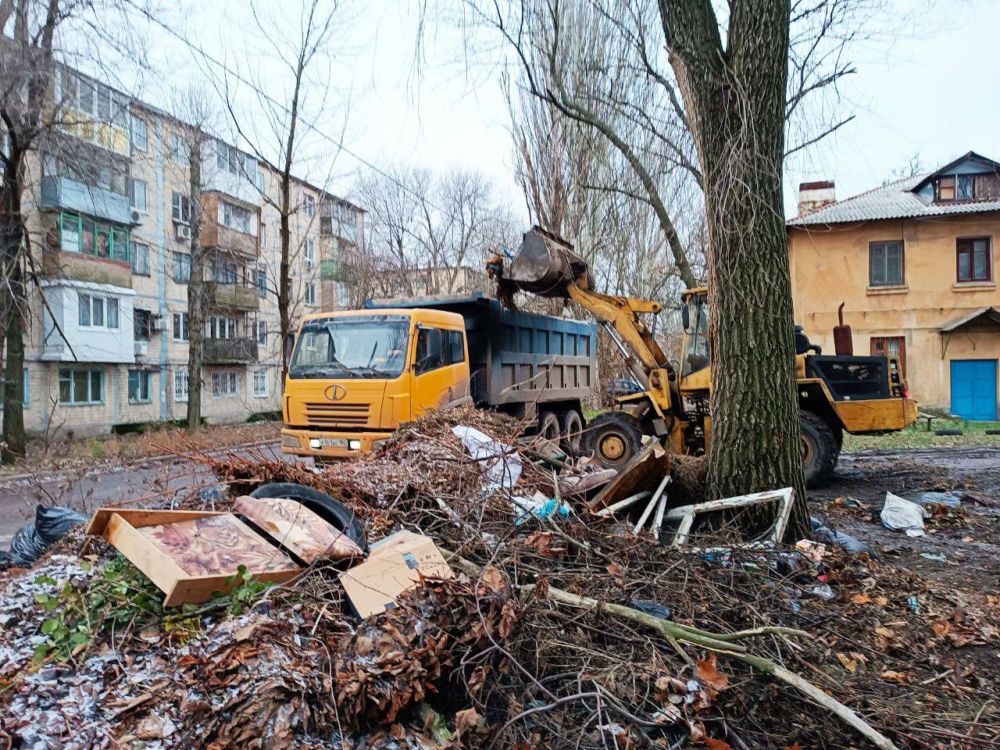 Василий Ткачук: Сегодня администрацией Калининского района г.Донецка совместно с предприятием - перевозчиком ООО...