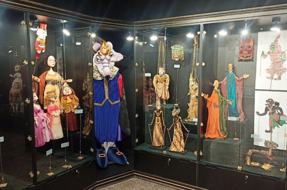 ДНР. В Донецком театре кукол открылся музей с уникальными экспонатами из репертуара артистов