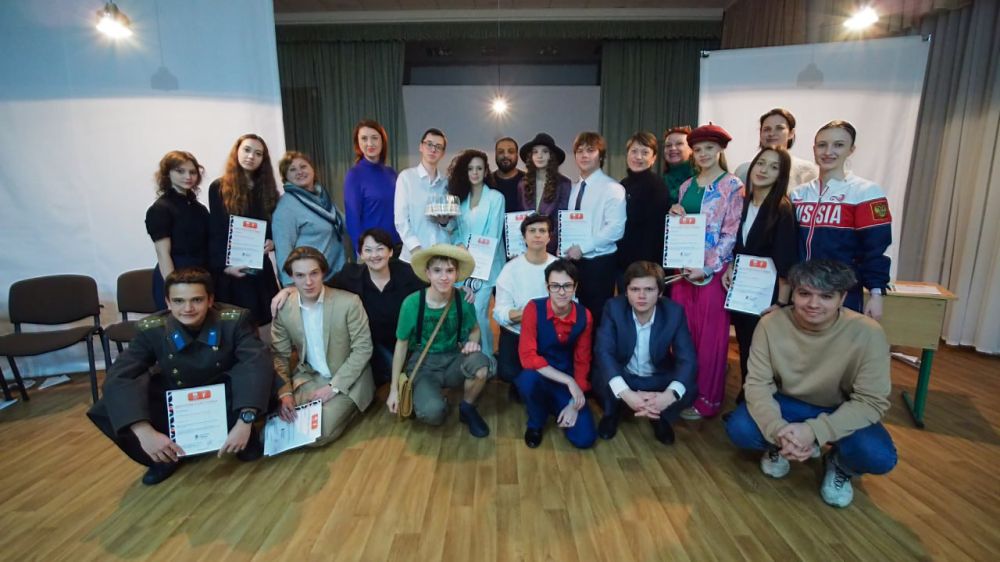 Татьяна Копылова: Администрация Ворошиловского района г.Донецка поздравляет коллектив «Студия 17» с заслуженной победой!