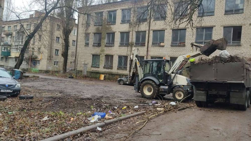 Василий Ткачук: Сегодня администрацией Калининского района г. Донецка совместно с предприятием - перевозчиком ООО...