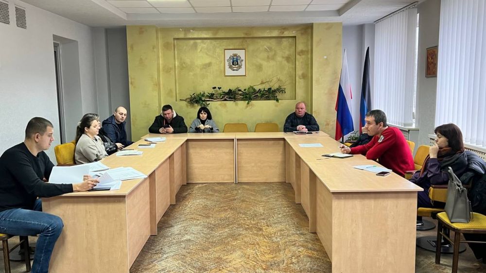 ������� ������: �������, 4 �������, � ������������� ������������ ������ �. ������� ���������� ��������� �������� �� ������������ ���������� ������ ����� ���������� � ���������� ������ �������� �� ���������� �������� �������� ����������