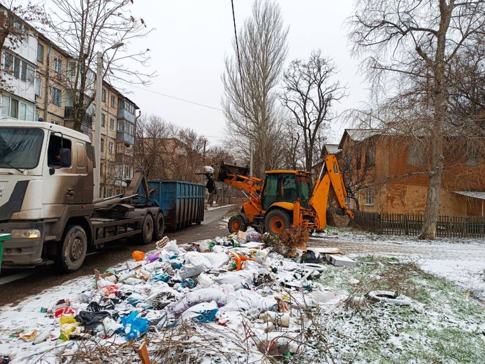 Василий Ткачук: Сегодня администрацией Калининского района г. Донецка совместно с предприятием - перевозчиком ООО...