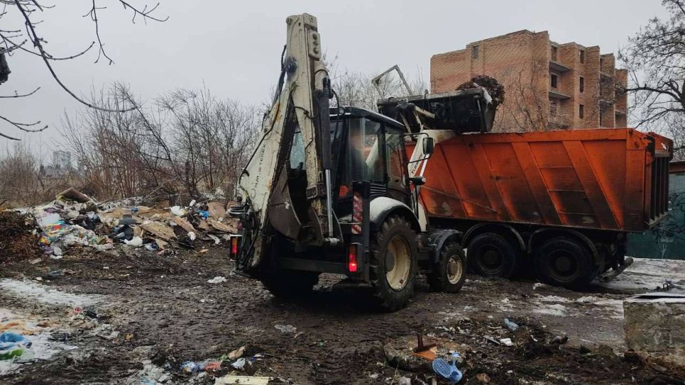 Василий Ткачук: Сегодня администрацией Калининского района г. Донецка совместно с предприятием - перевозчиком ООО...