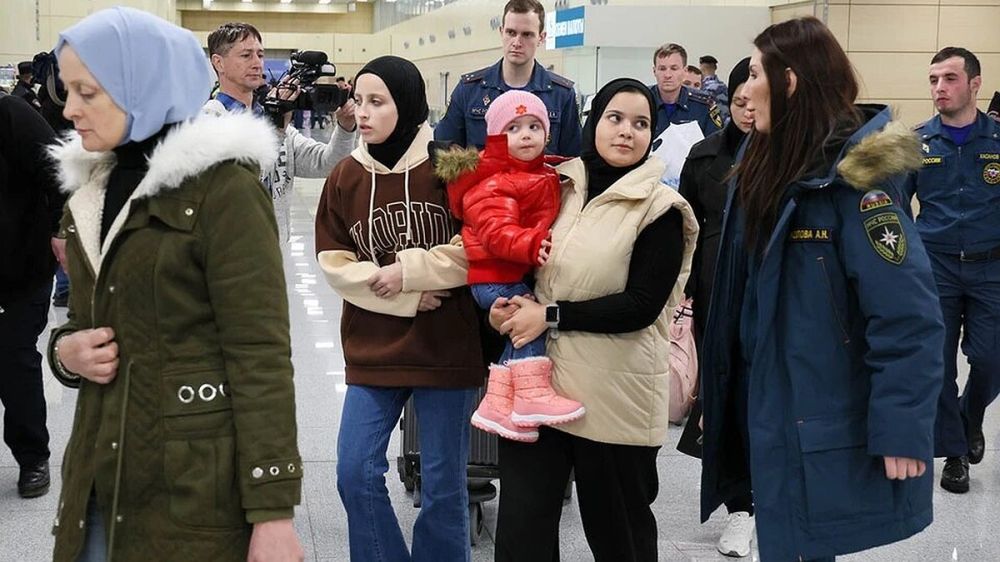 Минобороны РФ применило в зоне СВО вертолеты Ка-52М. Болгарию признали самой несчастной страной в ЕС. Что произошло в ночь на 10 декабря