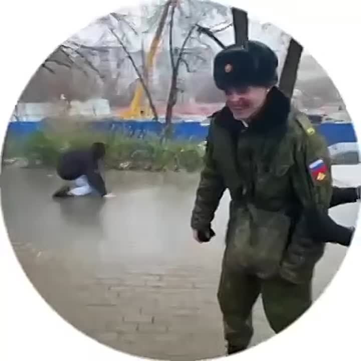 "� ������� ��� ������ ������..."