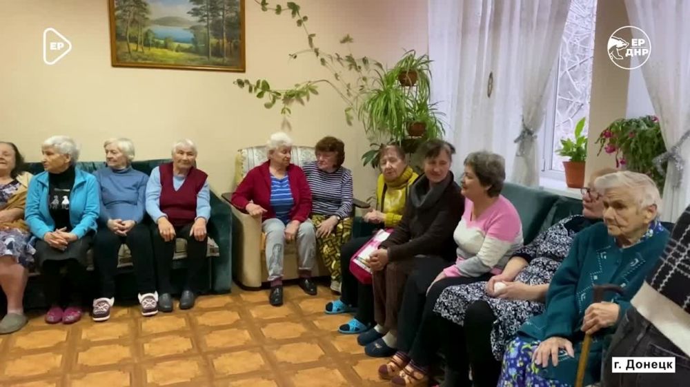 «Серебряная ёлка» дарит праздничное настроение