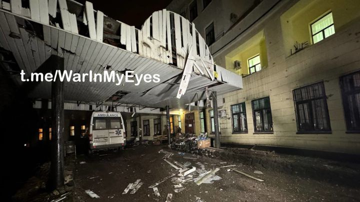 Больница и троллейбусный парк попали под обстрел в Донецке