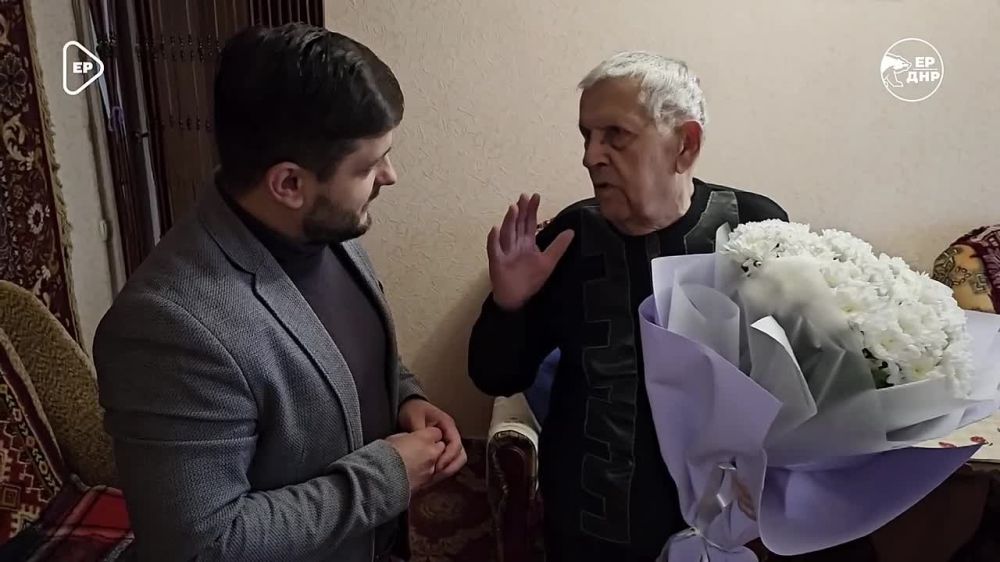 И с праздником поздравить, и опыт перенять