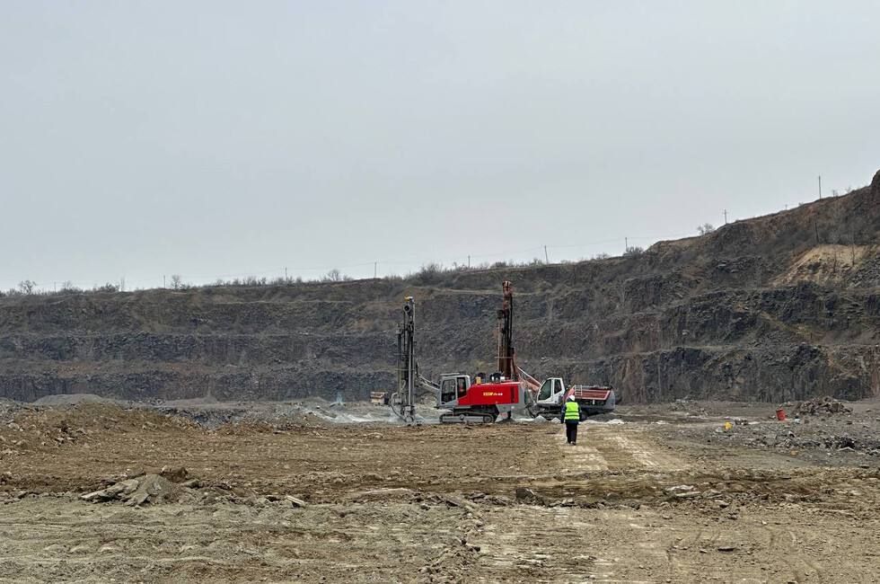 ДНР. Полезными ископаемыми из ДНР заинтересовались несколько строительных компаний из Краснодарского края и Ростовской...