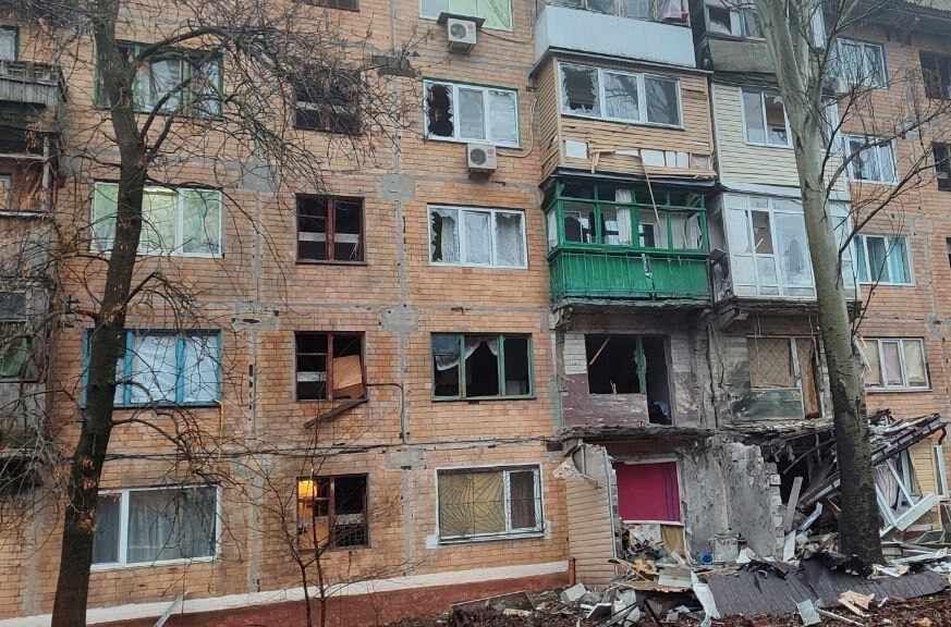 Четыре человека пострадали при ударе ВСУ по центру Горловки