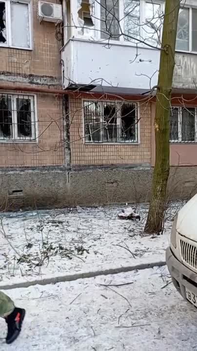 ТЕКСТИЛЬЩИК. Сегодня в Донецке произошла жуткая трагедия. Был обстрелян микрорайон Текстильщик. Много людей погибло, много раненых, а также пострадали многоквартирные дома