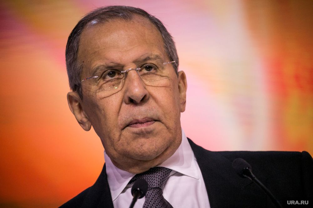 Лавров: Украина сознательно бьет по мирным людям