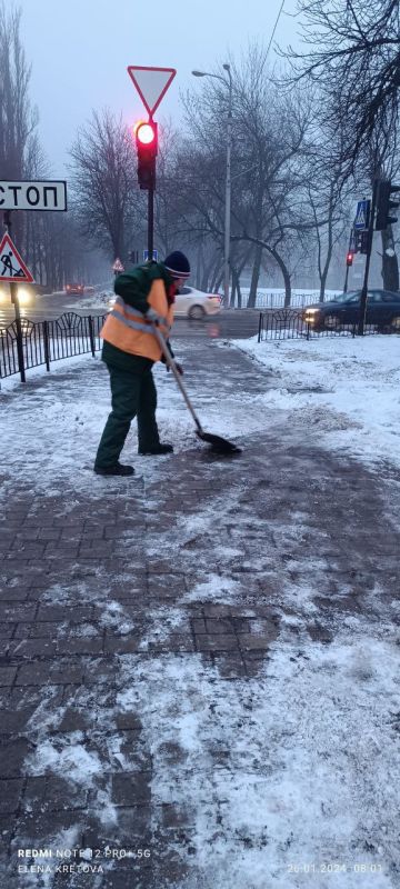 Василий Ткачук: Силами коммунальных предприятий: МУП АГД "Управляющая компания Калининского района г. Донецка" и МУП АГД...