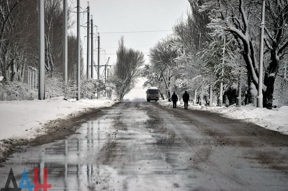Жителей призвали ограничить движение по трассе Горловка-Донецк из-за активности вражеских БПЛА