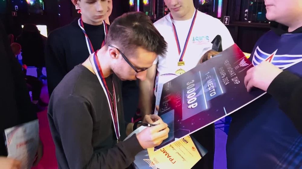 Юрий Мартынов: Делюсь с вами яркими моментами с первого Чемпионата Донецкой Народной Республики по киберспорту! И это только начало